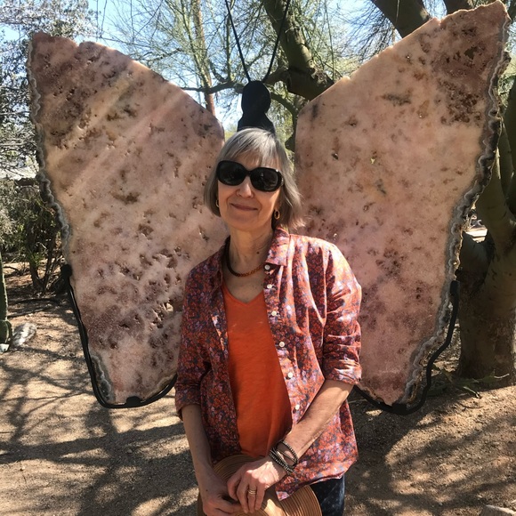 Meet your Posher, Anne - Picture 2 of 2